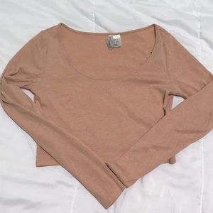 Long sleeve crop top